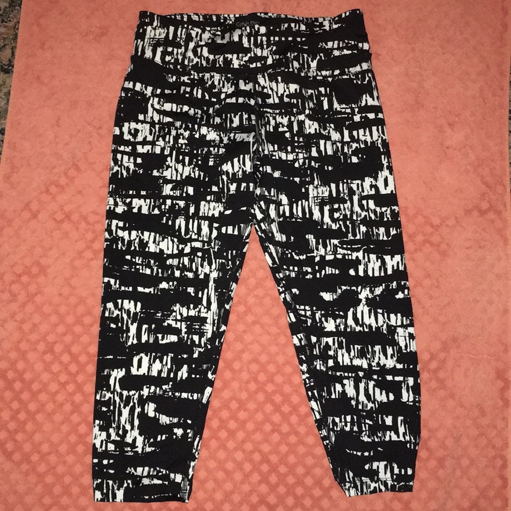 CALVIN KLEIN LEGGINGS-SZ M-BLK/WHITE-21 “ INSEAM